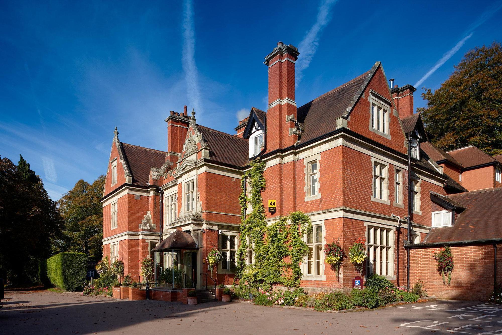 The Coed-Y-Mwstwr Hotel Bridgend  Εξωτερικό φωτογραφία