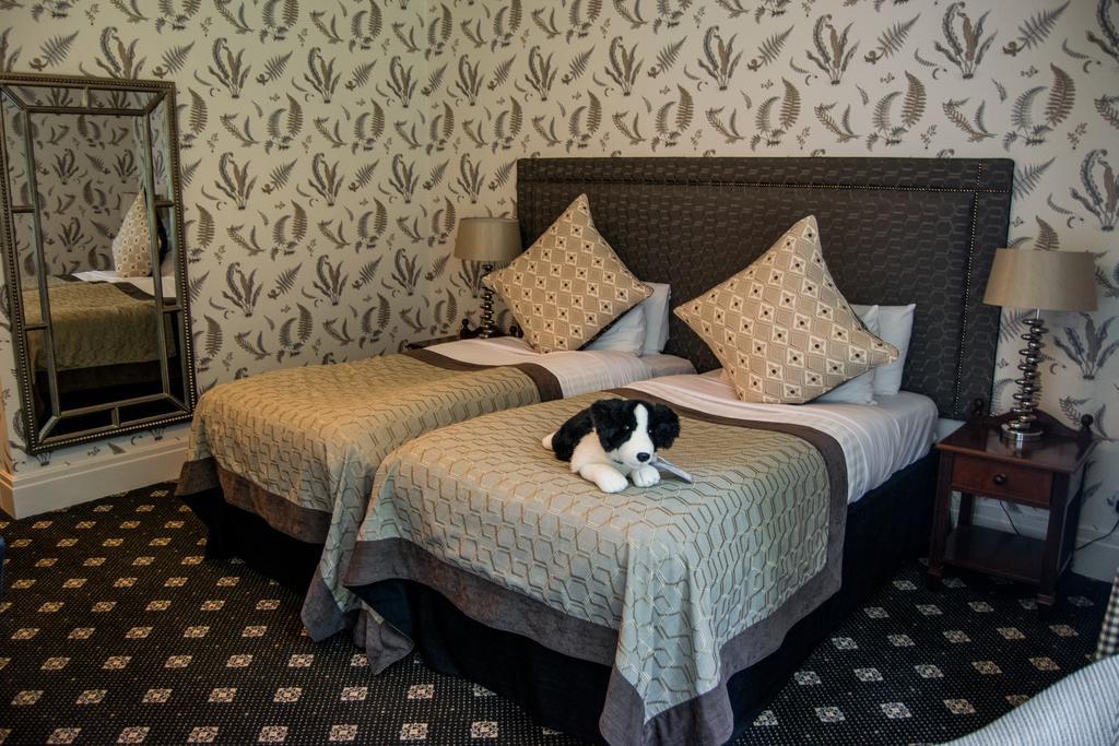 The Coed-Y-Mwstwr Hotel Bridgend  Εξωτερικό φωτογραφία